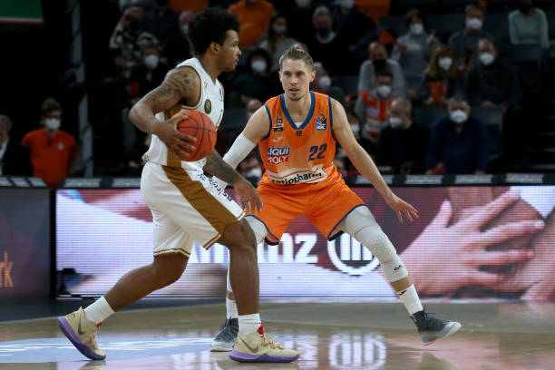 以亚历山大 以亚历山大